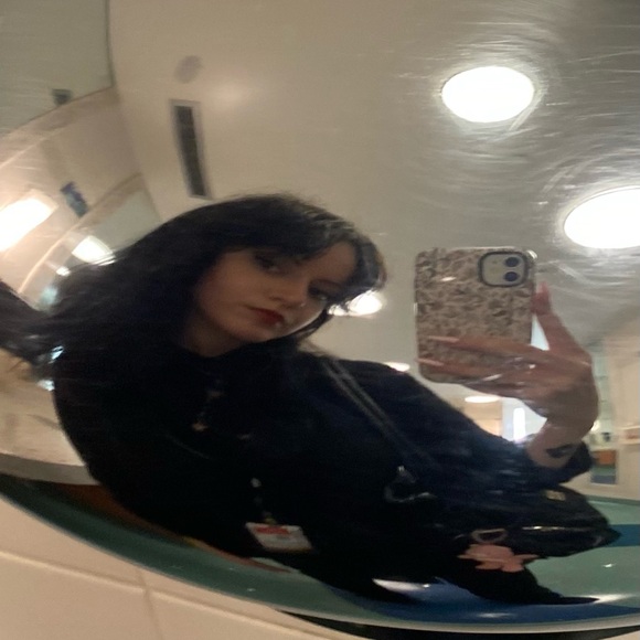 Meet your Posher, Madelaine - Picture 13 of 15